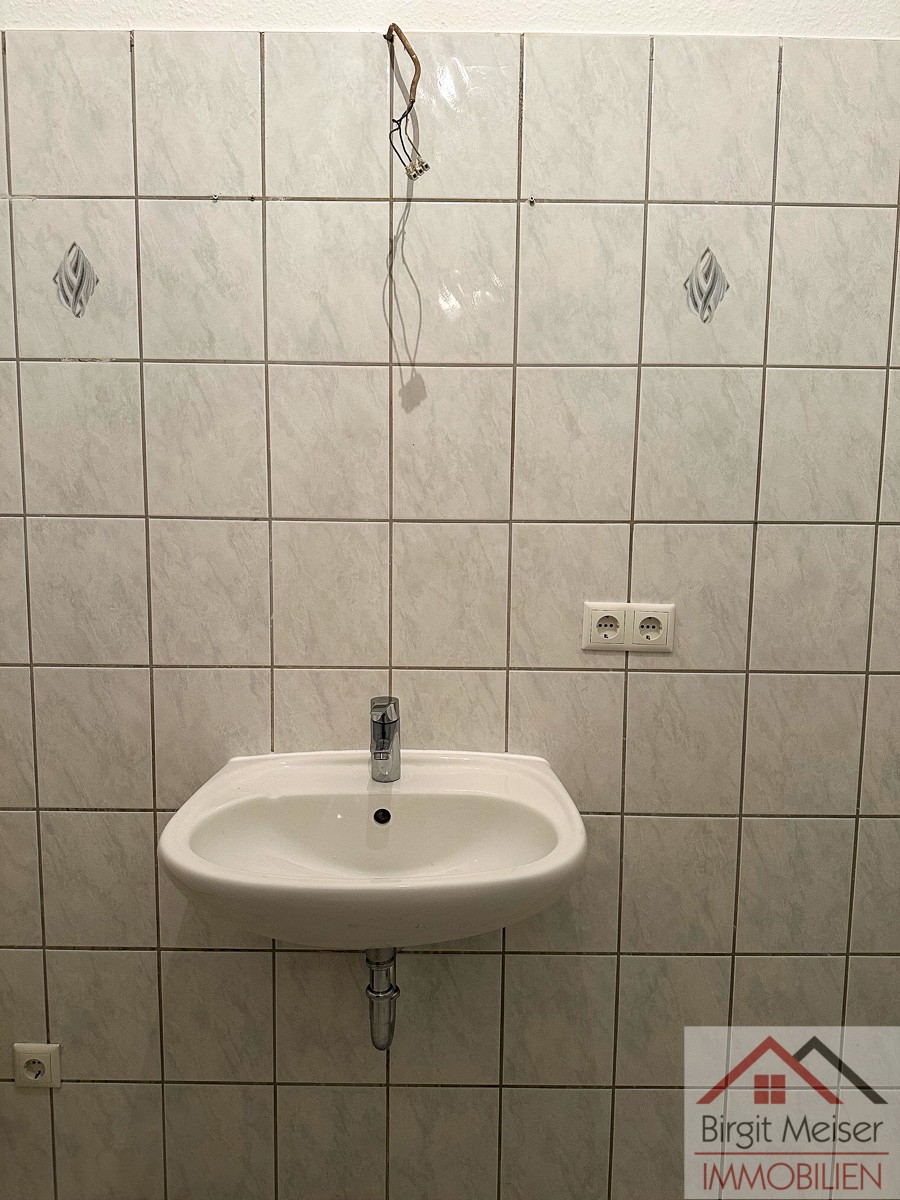 neues Waschbecken Wohnung Schwerin