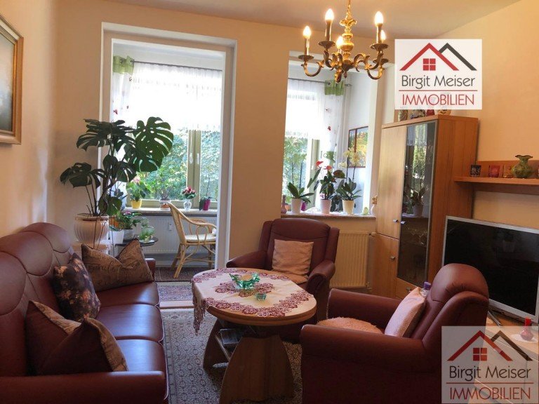Blick zum Wintergarten Schwerin Wohnung *** Ruhige Lage *** Balkon mit Blick ins Gr�ne! 1. OG *Sanierung in 2009*