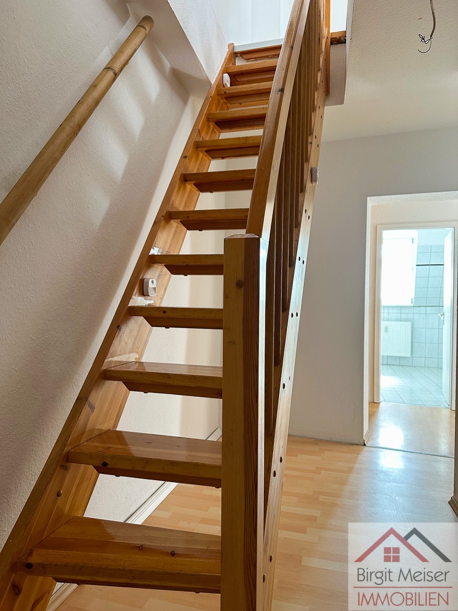 Treppe ins OG Wohnung Schwerin