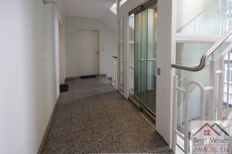 Personenaufzug Schwerin Wohnung Personenaufzug *Vom Mieter zum Eigent�mer* Gem�tlich Wohnen *Seen�he*Zentrum*TG-Stellpl.