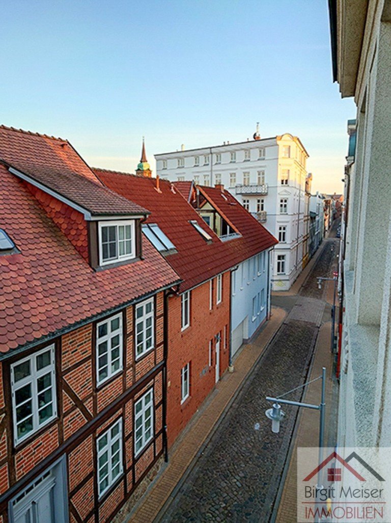 Ausblick Schwerin Wohnung * Schelfstadt * Apothekerstra�e - 3-Raum-Wohnung, 2. OG, Bad mit Wanne, 2. OG ***