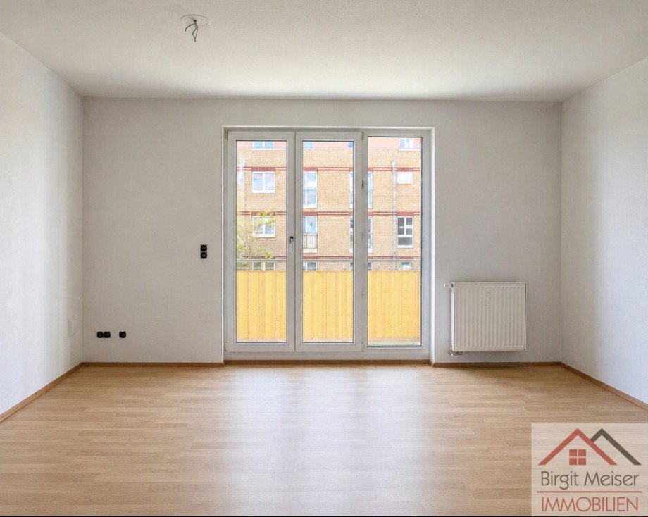 Wohnzimmer vor Renovierung Wohnung Schwerin