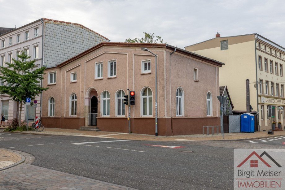Stadthaus mit Hofzufahrt Zweifamilienhaus Schwerin