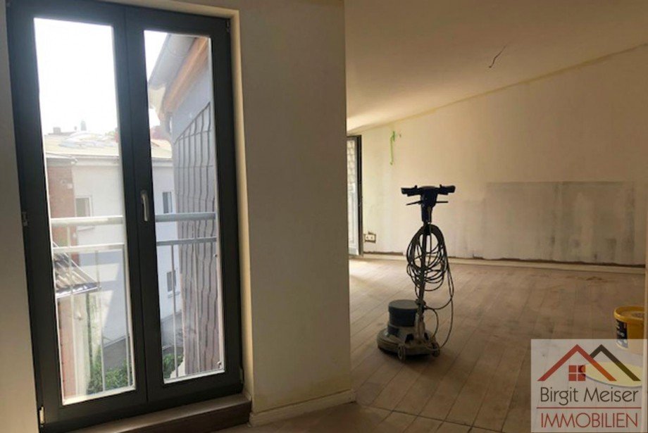 hier wird gerade noch renoviert Wohnung Schwerin