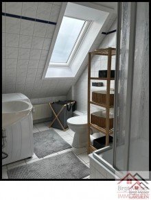 Duschbad Sch�ne 2-Zimmer-DG-Wohnung mit Balkon zu vermieten