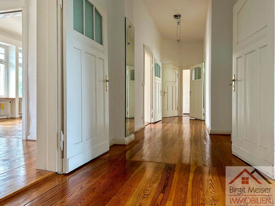heller Flur durch Lichteins�tze Wohnung Schwerin