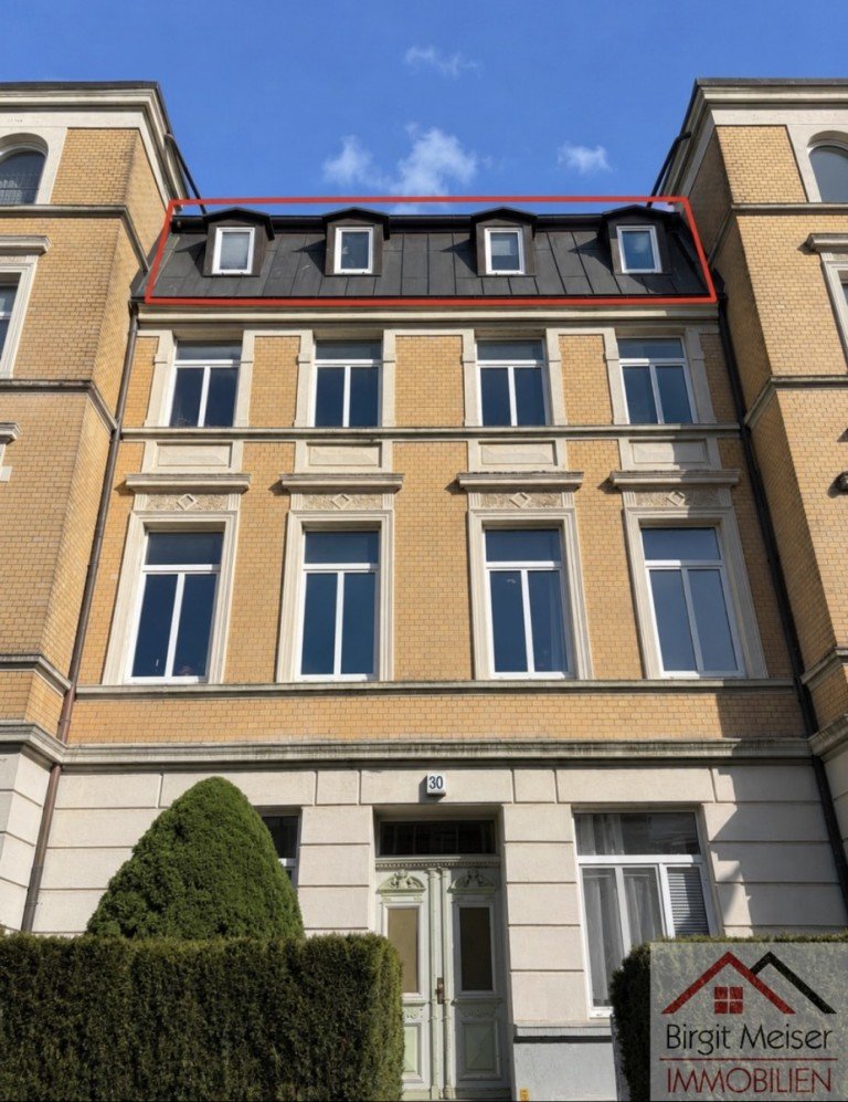 2682 Schwerin Wohnung Vo�stra�e * helle, renovierte 3-Raum-DG-Whg. * EBK, Wanne, Dusche *