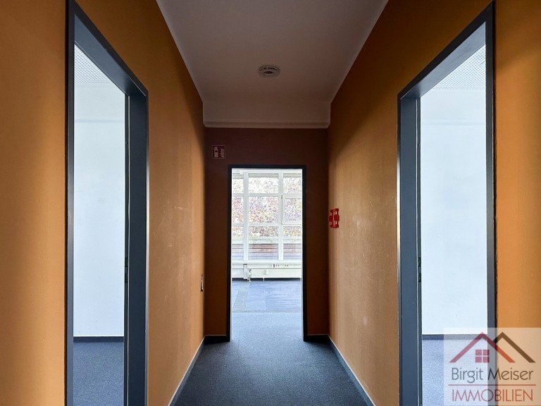 00 1.OG Schwerin B�ro / Praxis *** Perfekt f�r Schulungen, B�ro, Praxis, Atelier, Studio *** Aufzug *** Zentral zw. Marienplatz - Bahnhof, teilbar