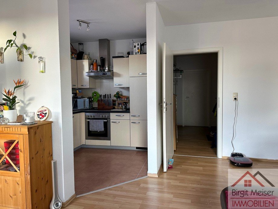 offene K�che und Blick zum Flur Wohnung Schwerin