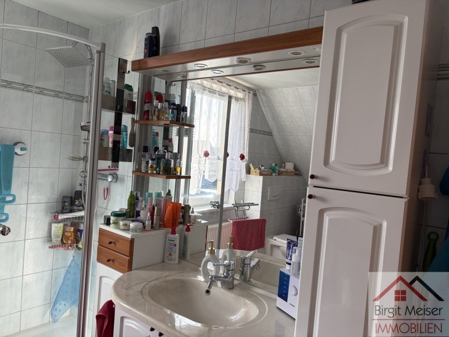 Badezimmerm�bel-Ensemble mit Lichtleiste Doppelhaush�lfte Warsow