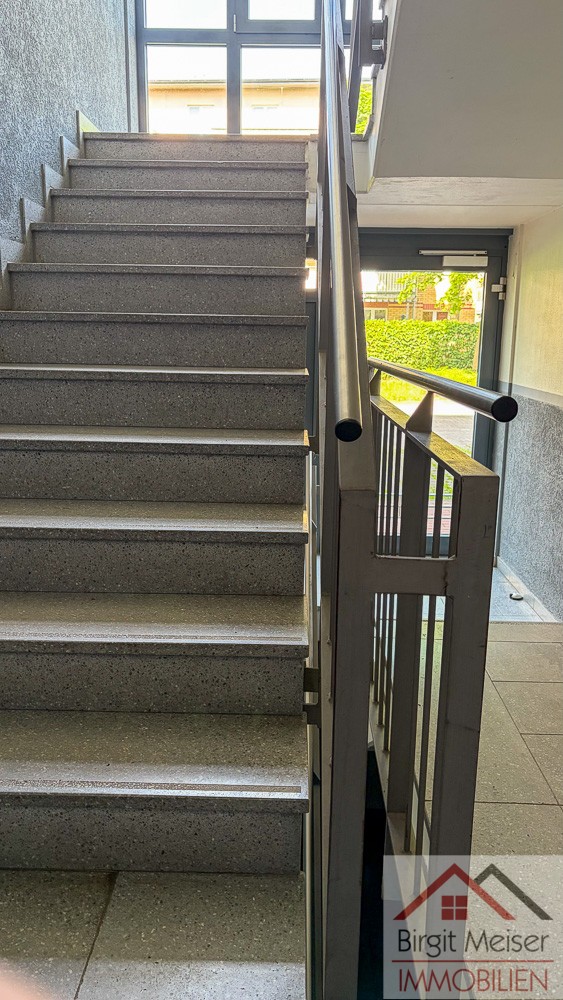 gepflegtes Treppenhaus Wohnung Schwerin