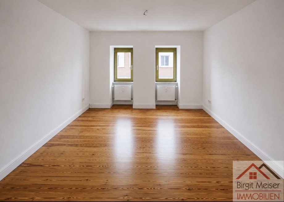 Zimmer links Wohnung Schwerin