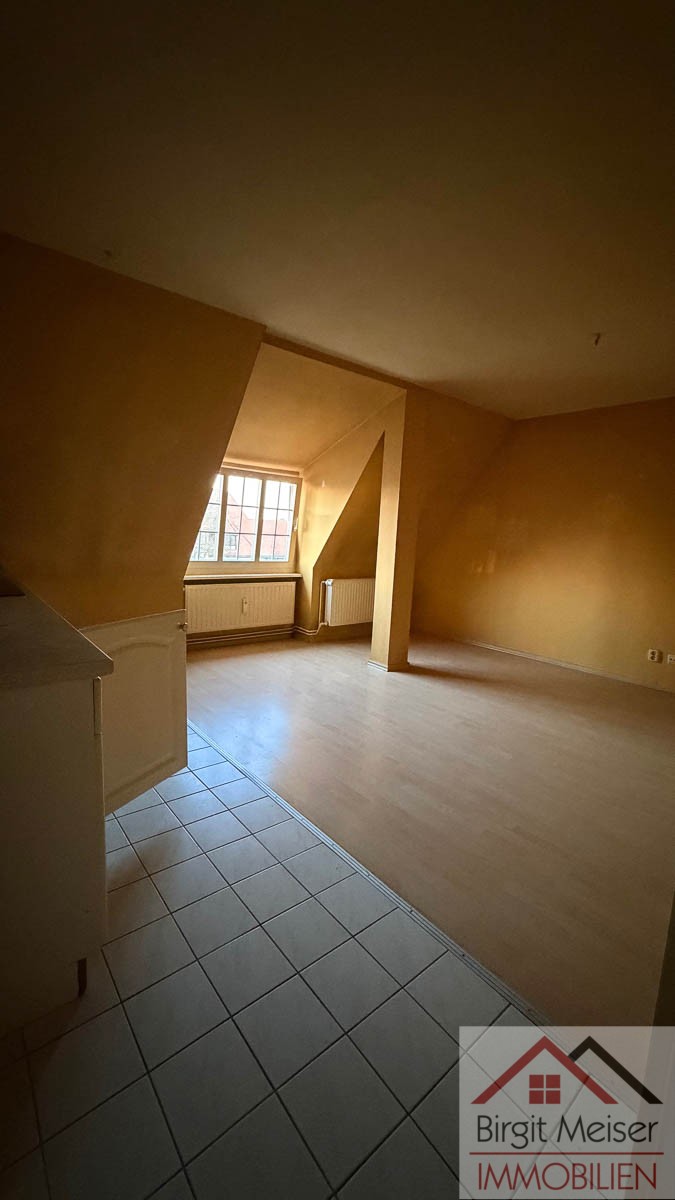 Wohnzimmer mit K�chenzeile Wohnung Schwerin