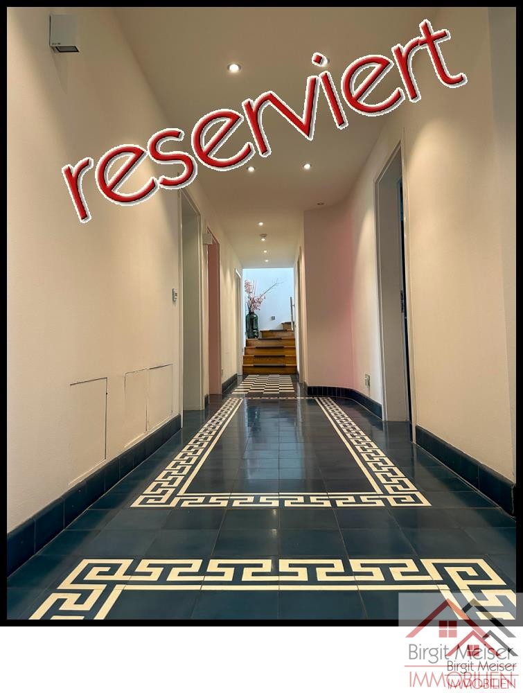 Attraktiver Wohnungsflur Schwerin Wohnung Exklusive Altbau-Maisonette am Pfaffenteich mit Kamin, Wintergarten und Dachterrasse