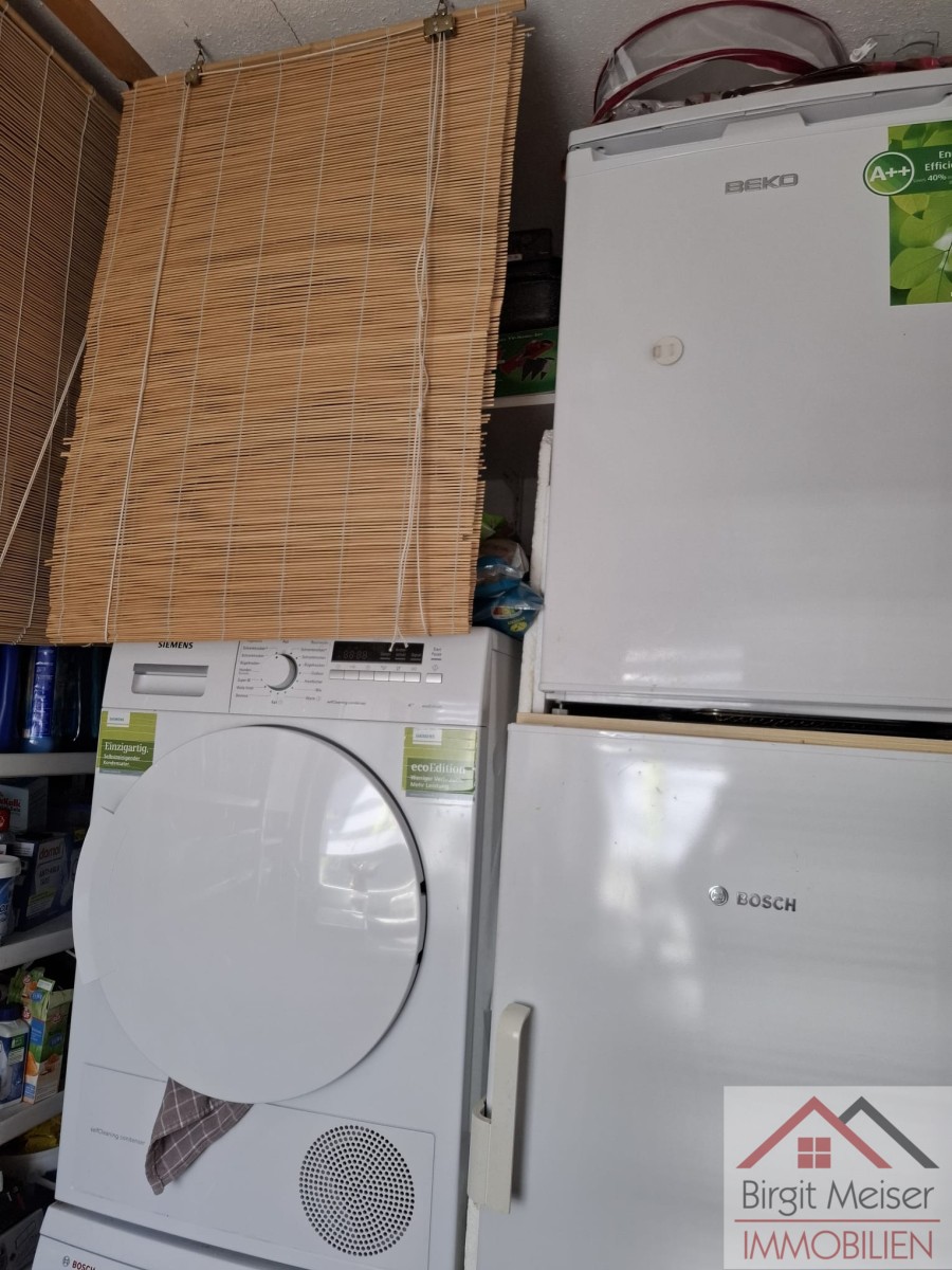 Platz f�r Ger�ter u.a. Doppelhaush�lfte Warsow