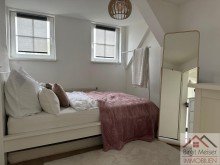 Schlafzimmer Sch�ne 2-Zimmer-DG-Wohnung mit Balkon zu vermieten