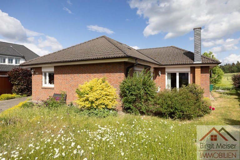 Winkel-Bungalow Bollewick Einfamilienhaus Wohnen im beliebten Bungalow *** Ebenerdiges Wohnen ohne Treppensteigen, Kamin