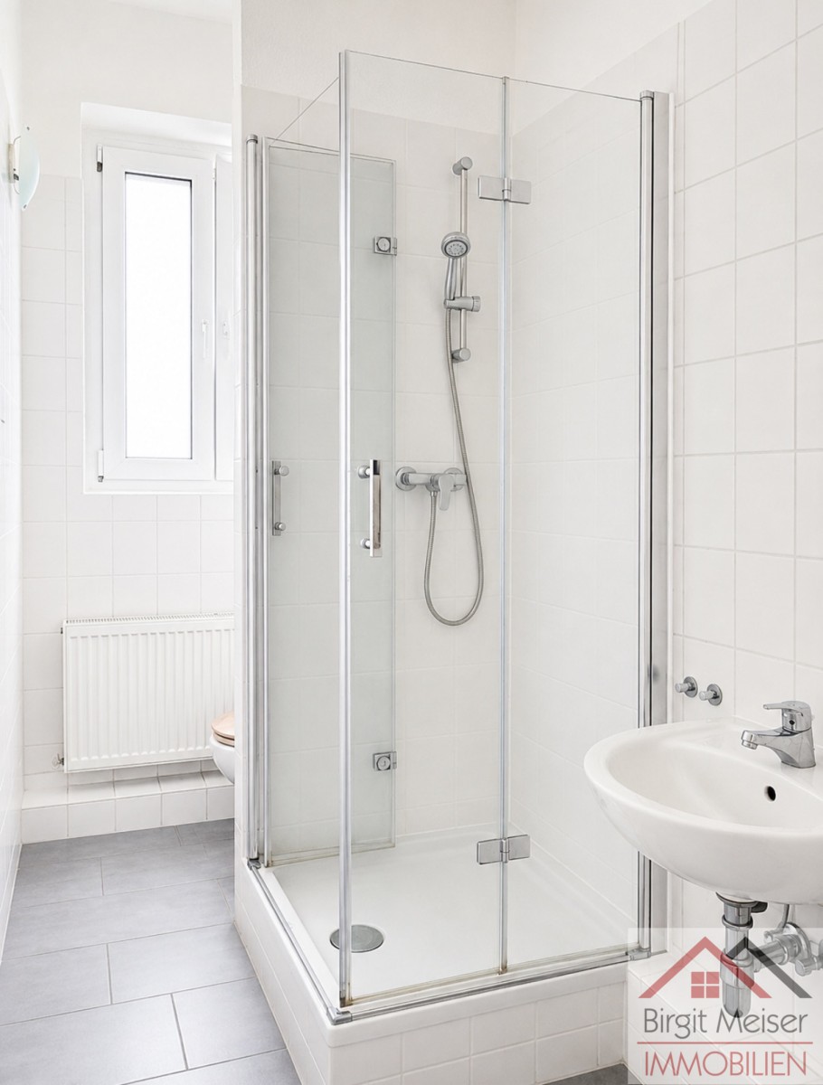Tageslichtbad Dusche Wohnung Schwerin