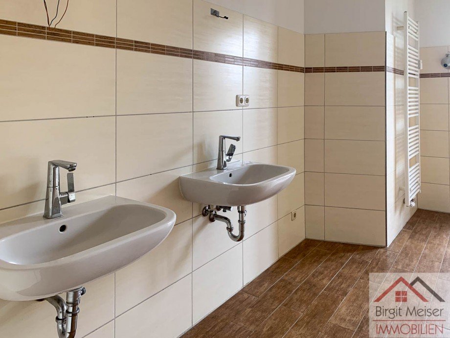 Bad mit Balkonzugang Wohnung Schwerin