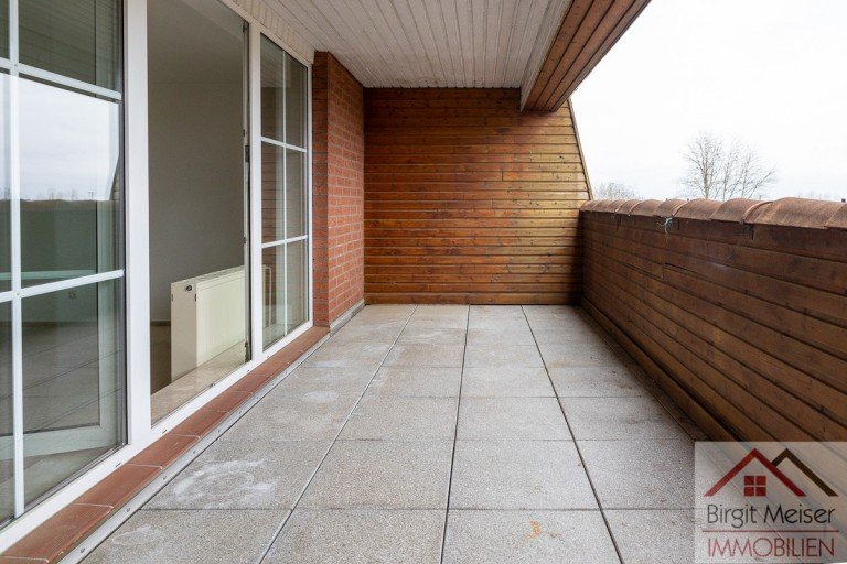 ger�umiger Balkon, Blick nach links Bad Kleinen Wohnung Sie wohnen noch zur Miete? Ihre Chance! �berdachter Balkon mit Weitblick * Dachgeschoss *