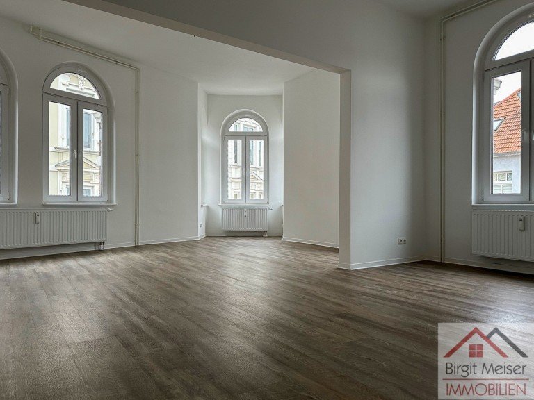 Wohnen Schwerin Wohnung VERMIETET * Sanierter Altbau - wenige Schritt bis zum Schlo�parkcenter, 2. OG *